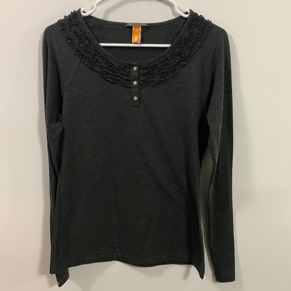 Lucy Tops - Lucy brand sweater pullover 3 button, size Medium. Ruffles around collar.